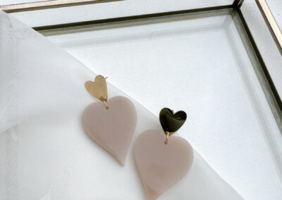 brown heart oorbellen 2 an