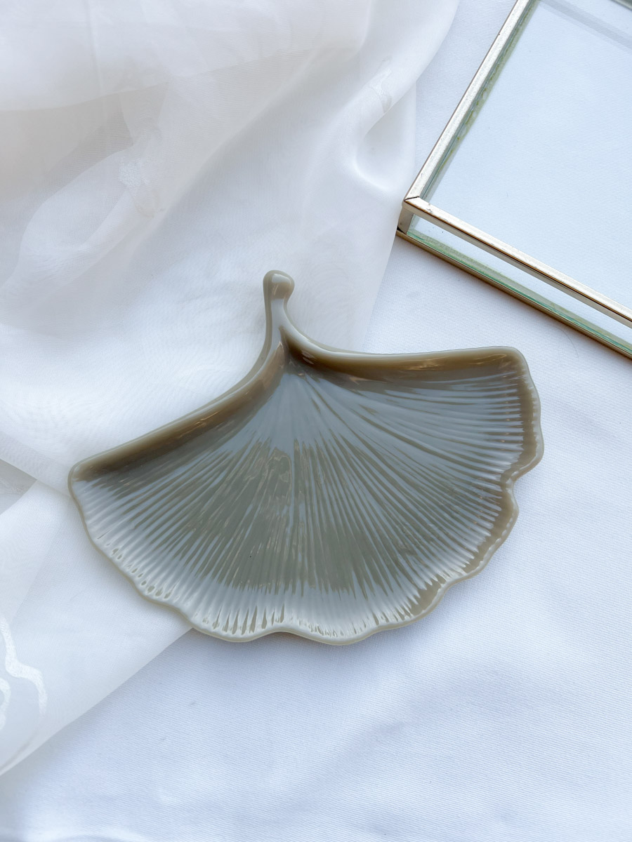 forest ginkgo resin art plateau an