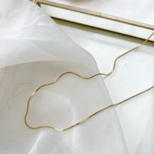 golden sleak snake ketting an