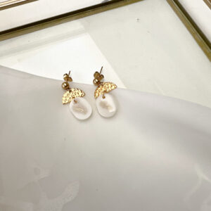 lunar wit oorbellen an